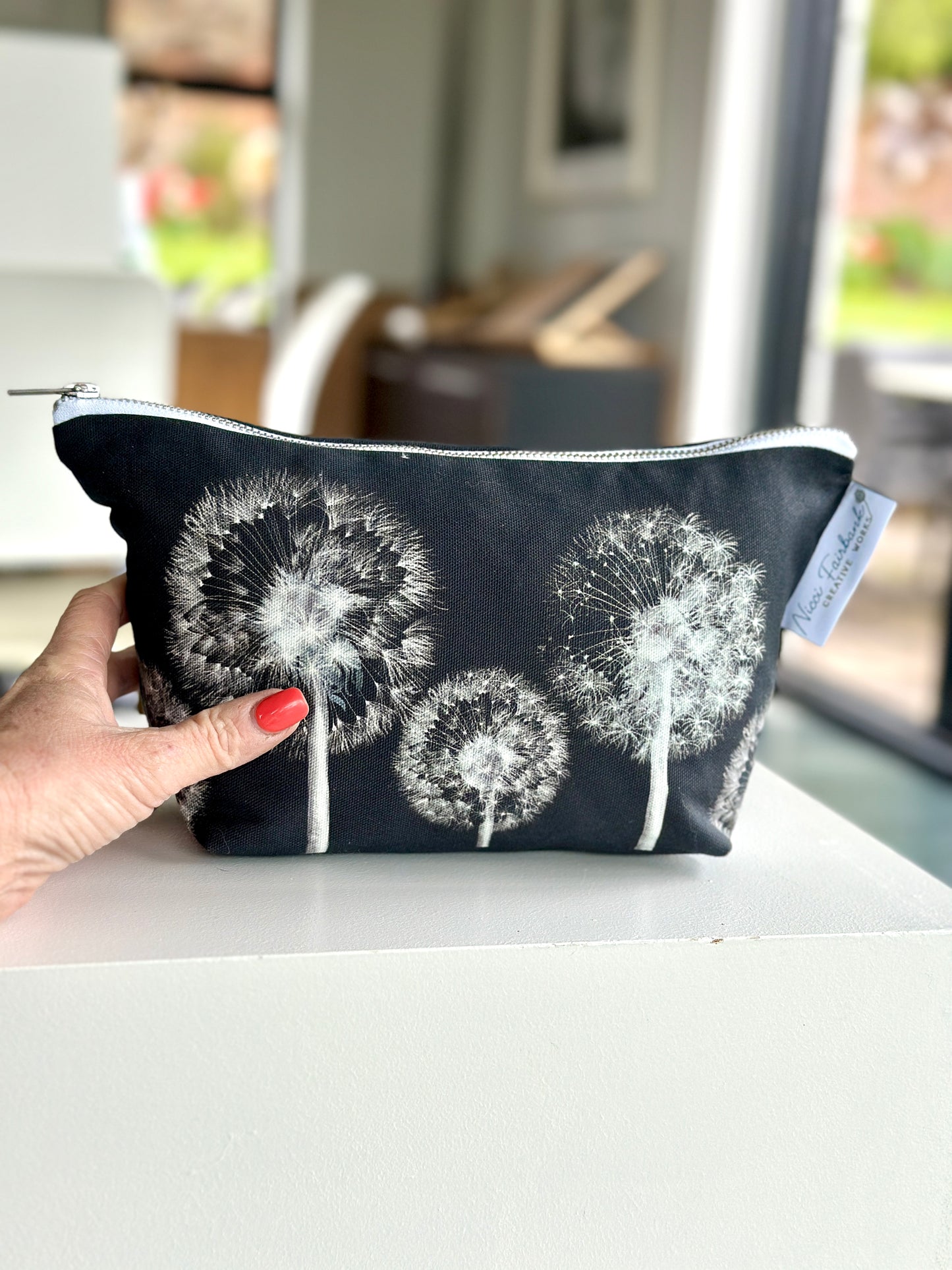 Dandelion Clock Washbag
