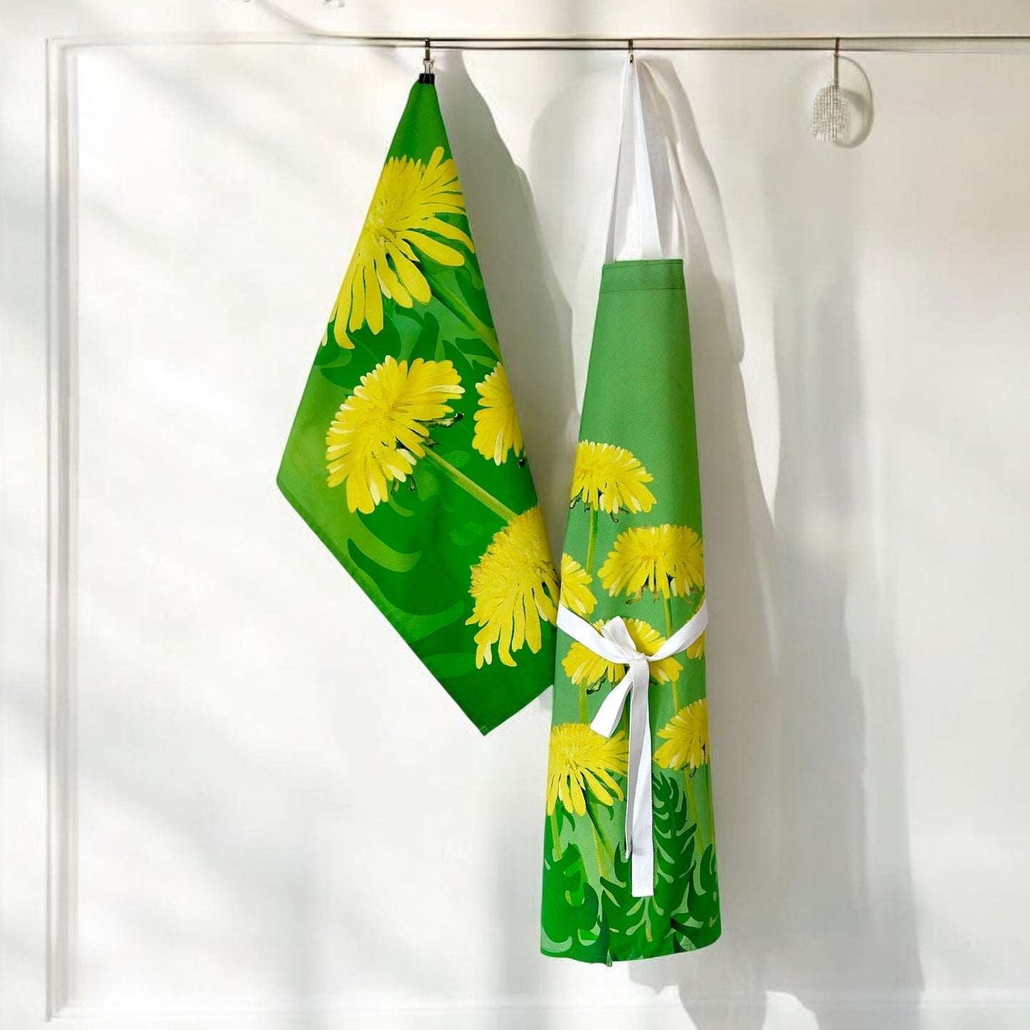 Dandelion Field Apron